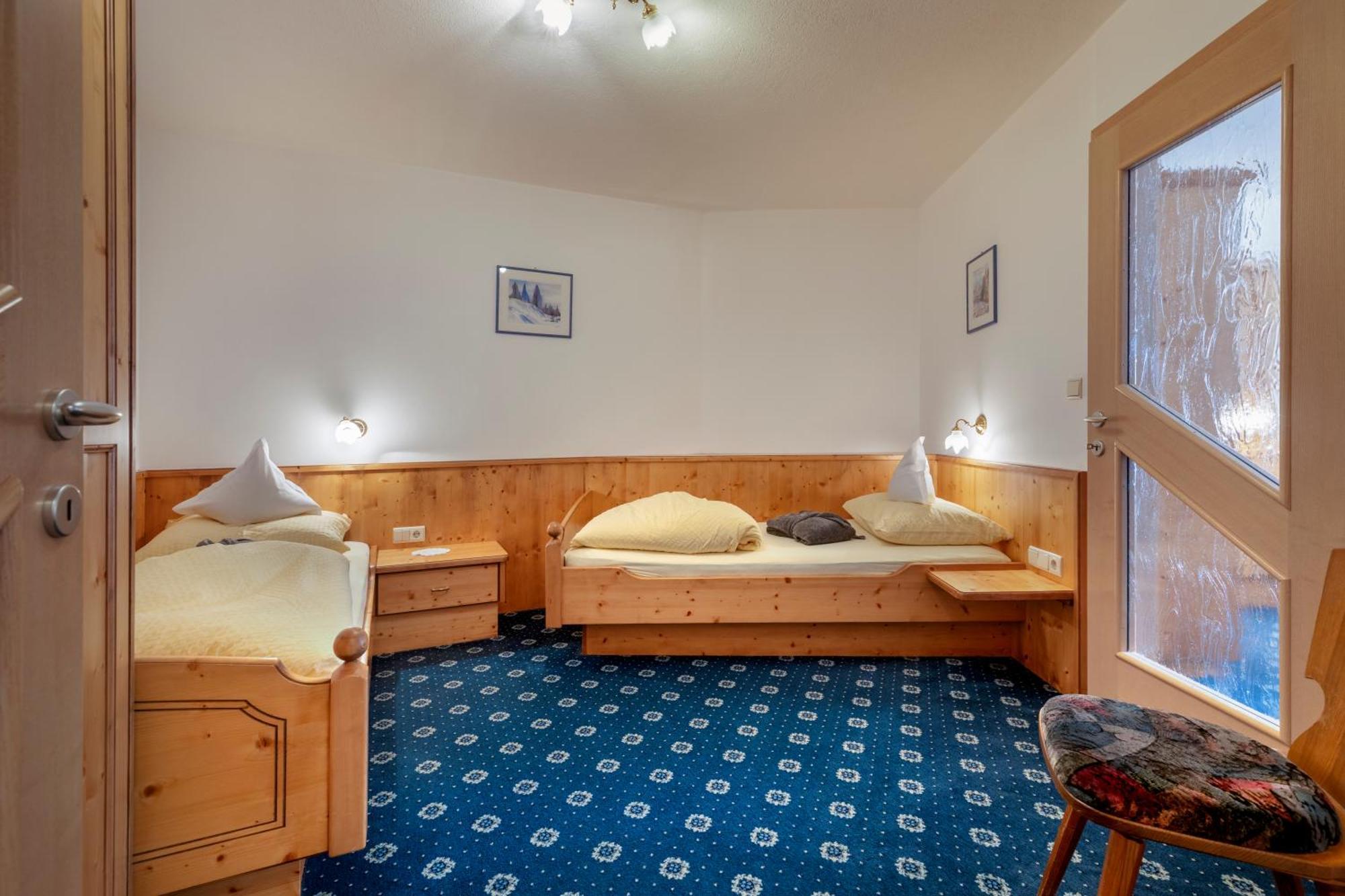 Hotel Kronhof Moso Room photo